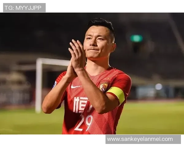 左脚之魅足球明星为何钟情于左脚的神奇力量与技巧解析