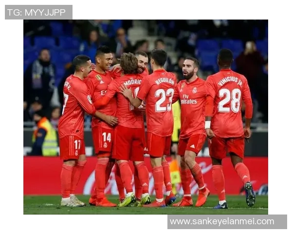 深圳足球队引领最新足球配合TOP10榜单展现实力与团队默契